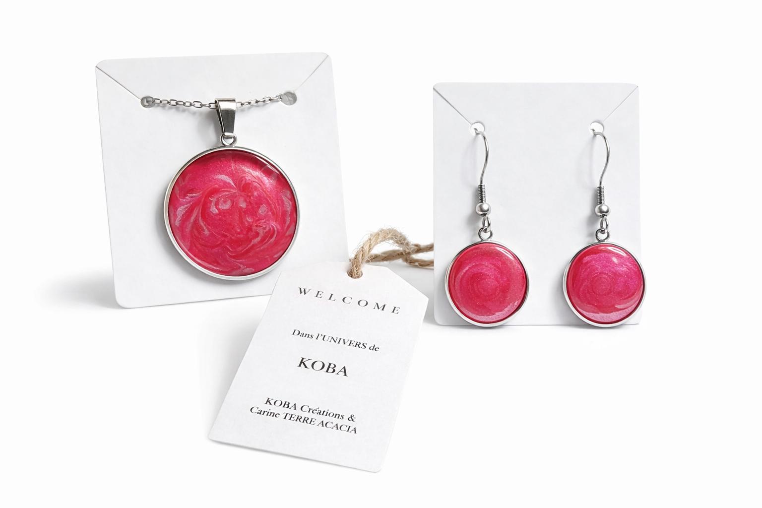 Ensemble collier et boucles d’oreilles Rose